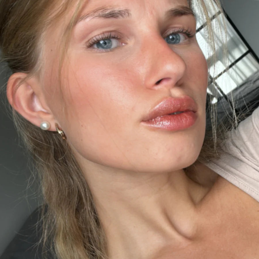 lūpų balzamas su spalva 'Cherry & Champagne Glitter' Hipi Faible 