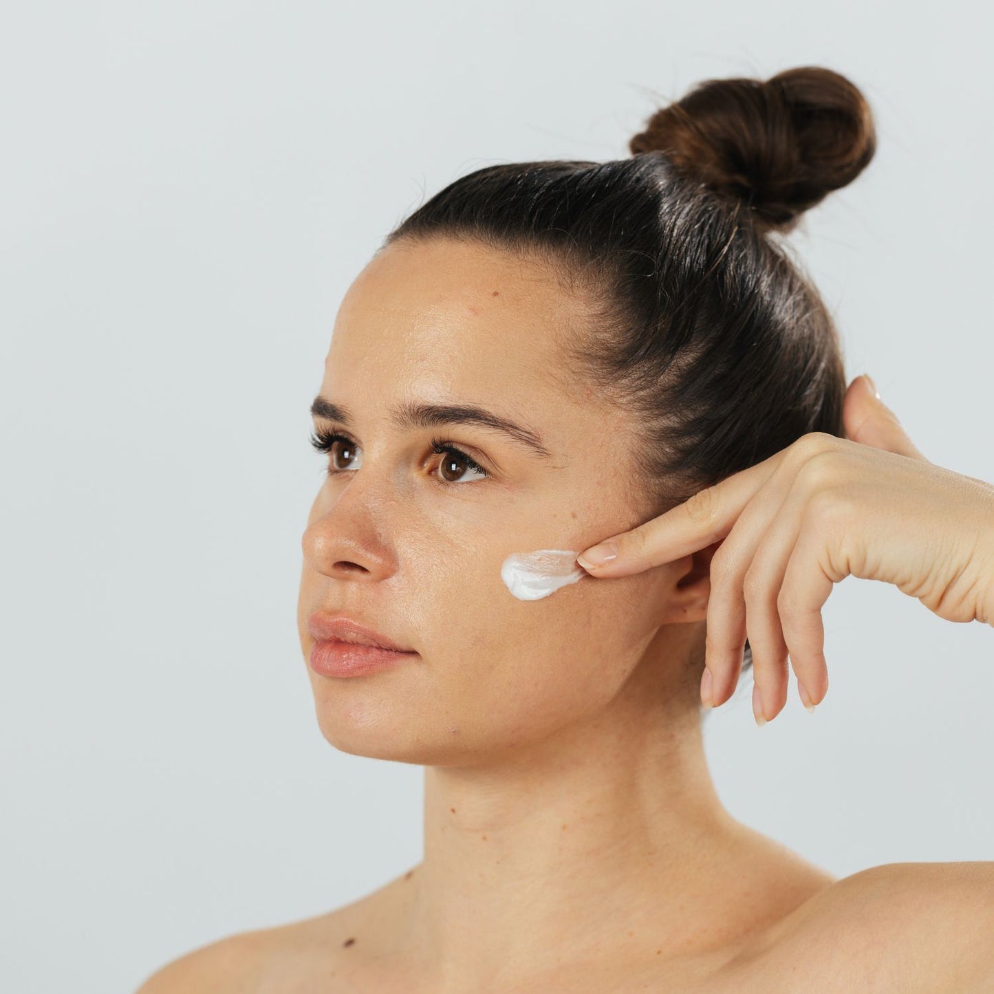 puoselėjantis maitinamasis veido kremas nuramina, maitina, drėkina Hemptouch 