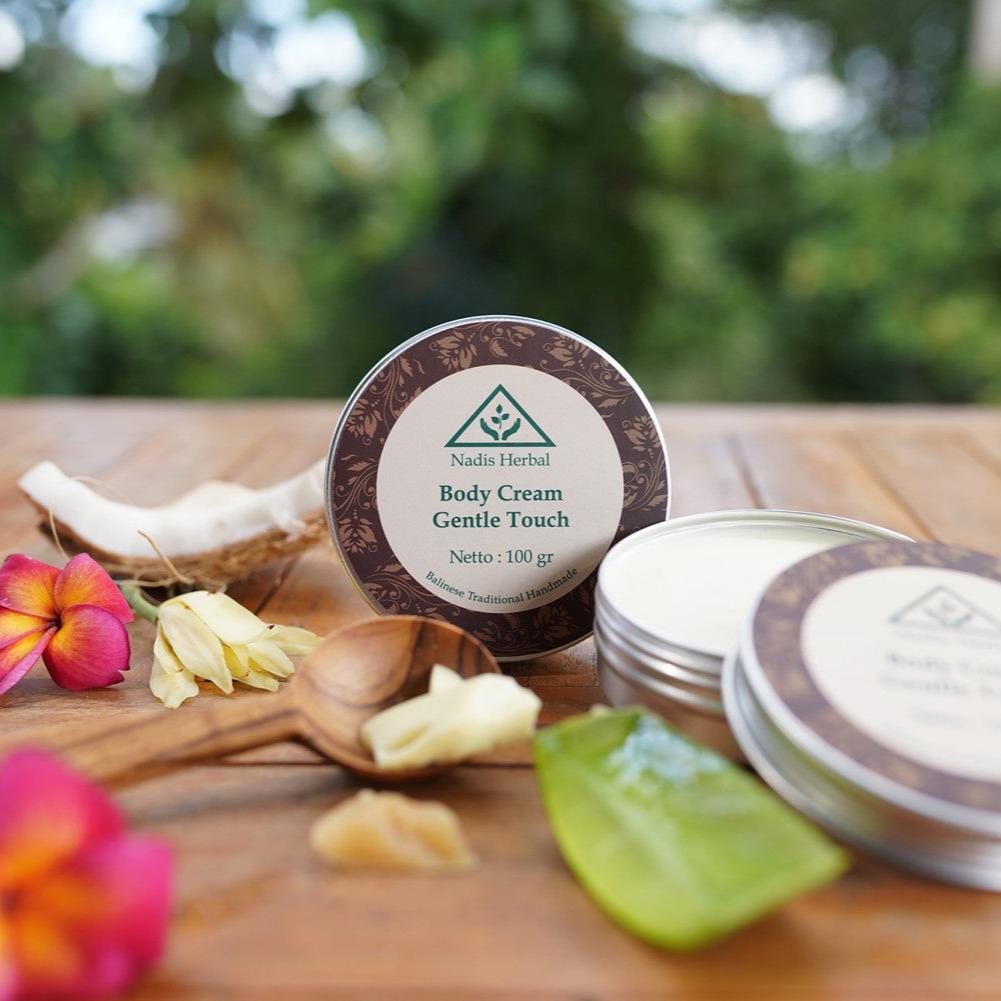 Nadis Herbal  natūralus kūno kremas „Gentle touch“ su egzotiškų gelių eteriniais aliejais