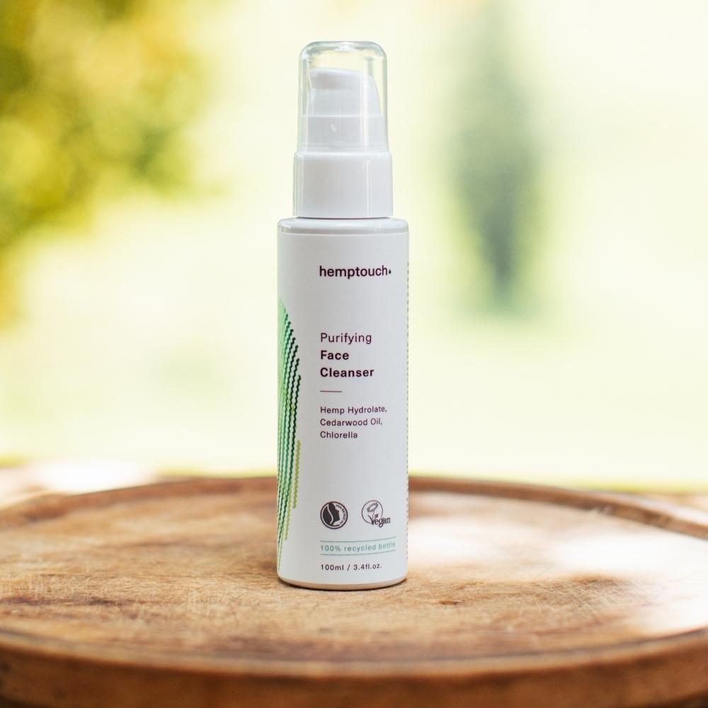 valantis veido prausiklis su kanapių ekstraktu giliai ir švelniai nuplauna odą Hemptouch